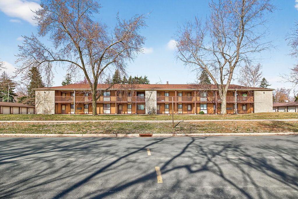 Photo of 8818 Aldrich Avenue S, Bloomington, MN 55420 (MLS # 7047600)