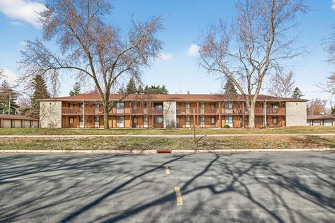 Photo of 8818 Aldrich Avenue S, Bloomington, MN 55420 (MLS # 7047600)