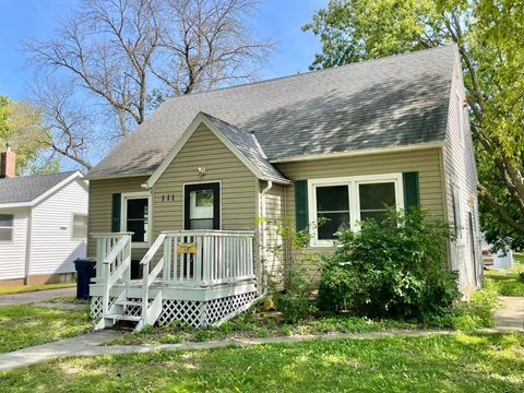 Photo of 111 N Park Avenue, Springfield, MN 56087 (MLS # 6728794)