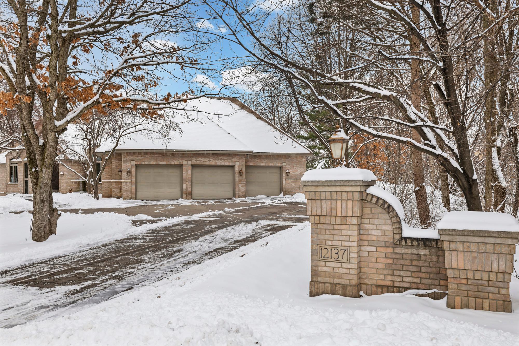12137 Grandview Terrace