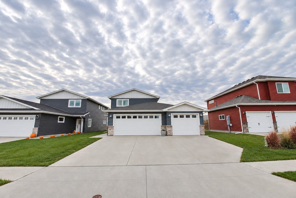Photo of 1051 46th Avenue S, Moorhead, MN 56560 (MLS # 7166673)