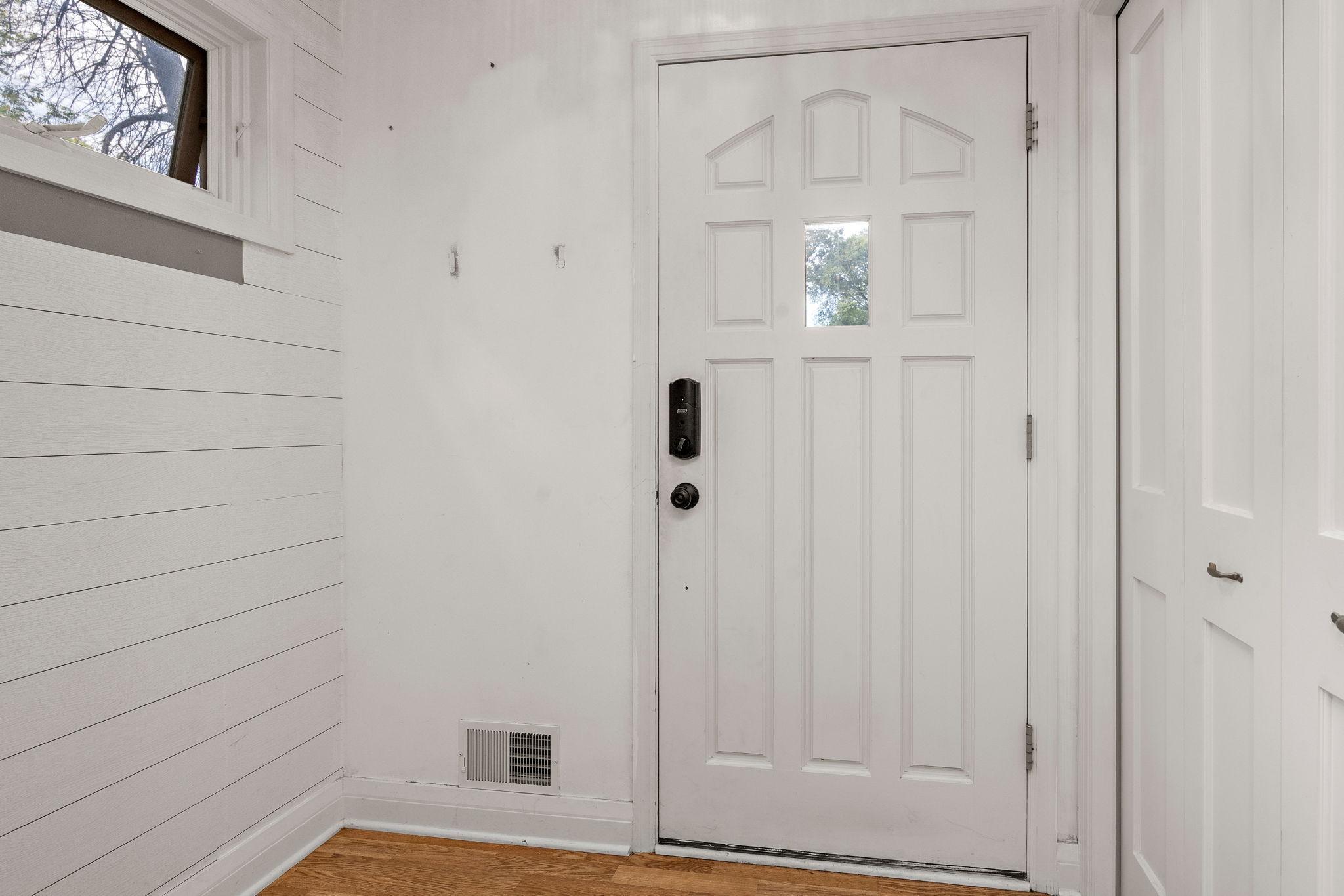 1742 Howard Street N