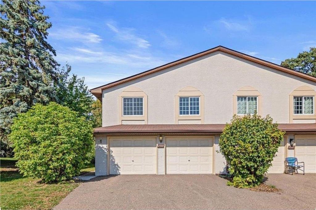 Photo of 2489 Woodbridge Street, Roseville, MN 55113 (MLS # 7044245)