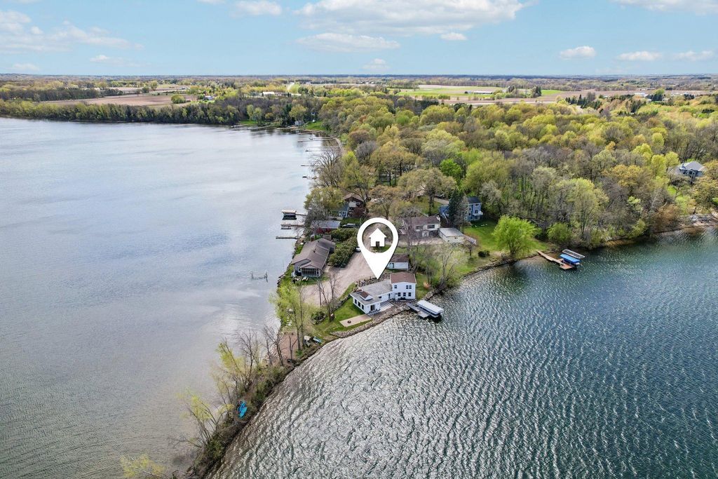 Photo of 9990 Bonnie Glen Parkway, Chisago City, MN 55013 (MLS # 7063008)