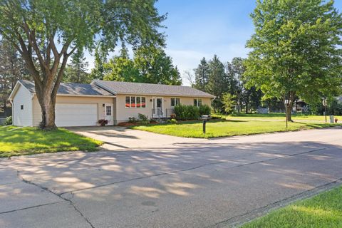 Photo of 1304 Prairie Avenue SW, Faribault, MN 55021 (MLS # 6811805)