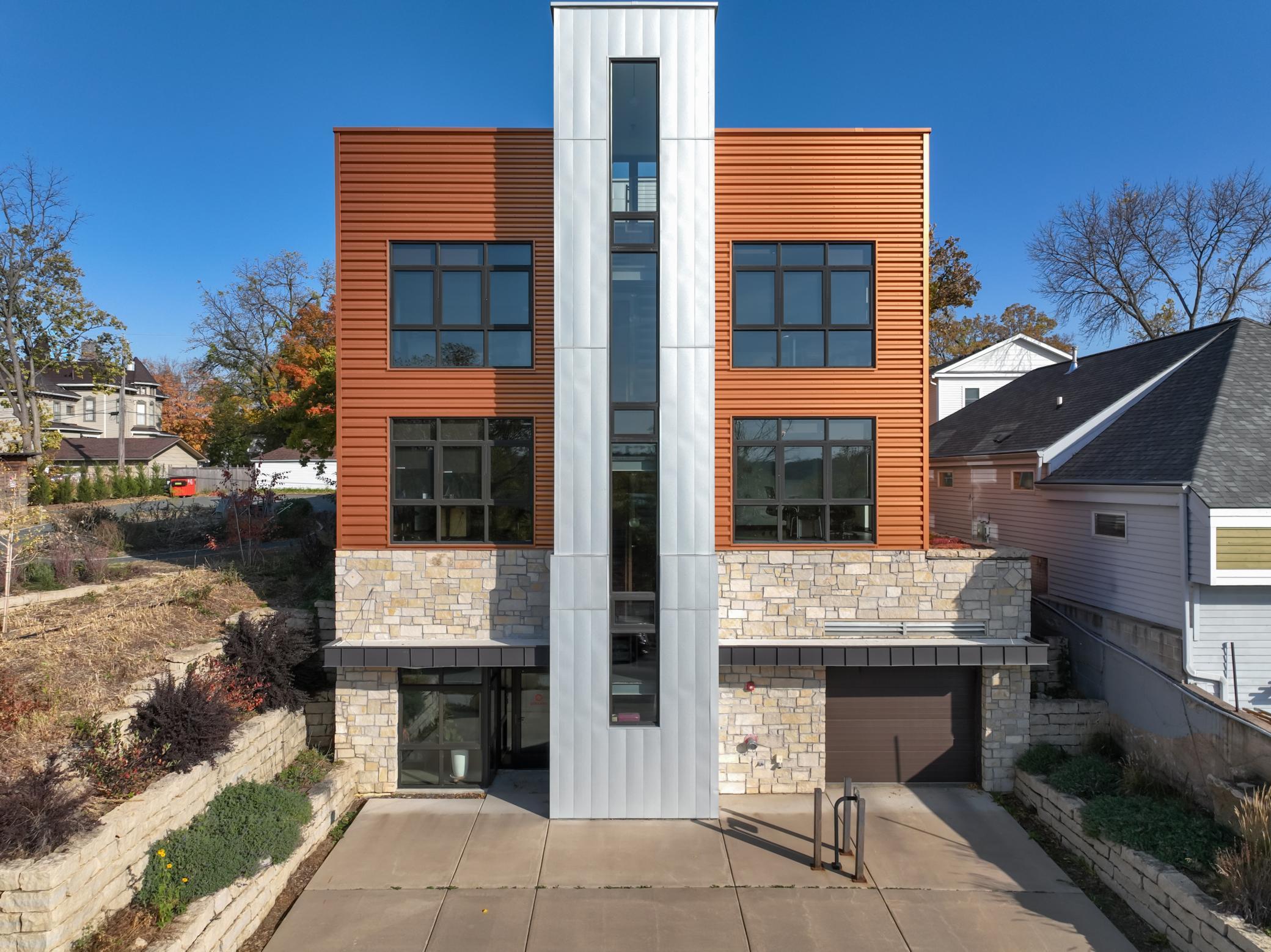 708 2nd Street
