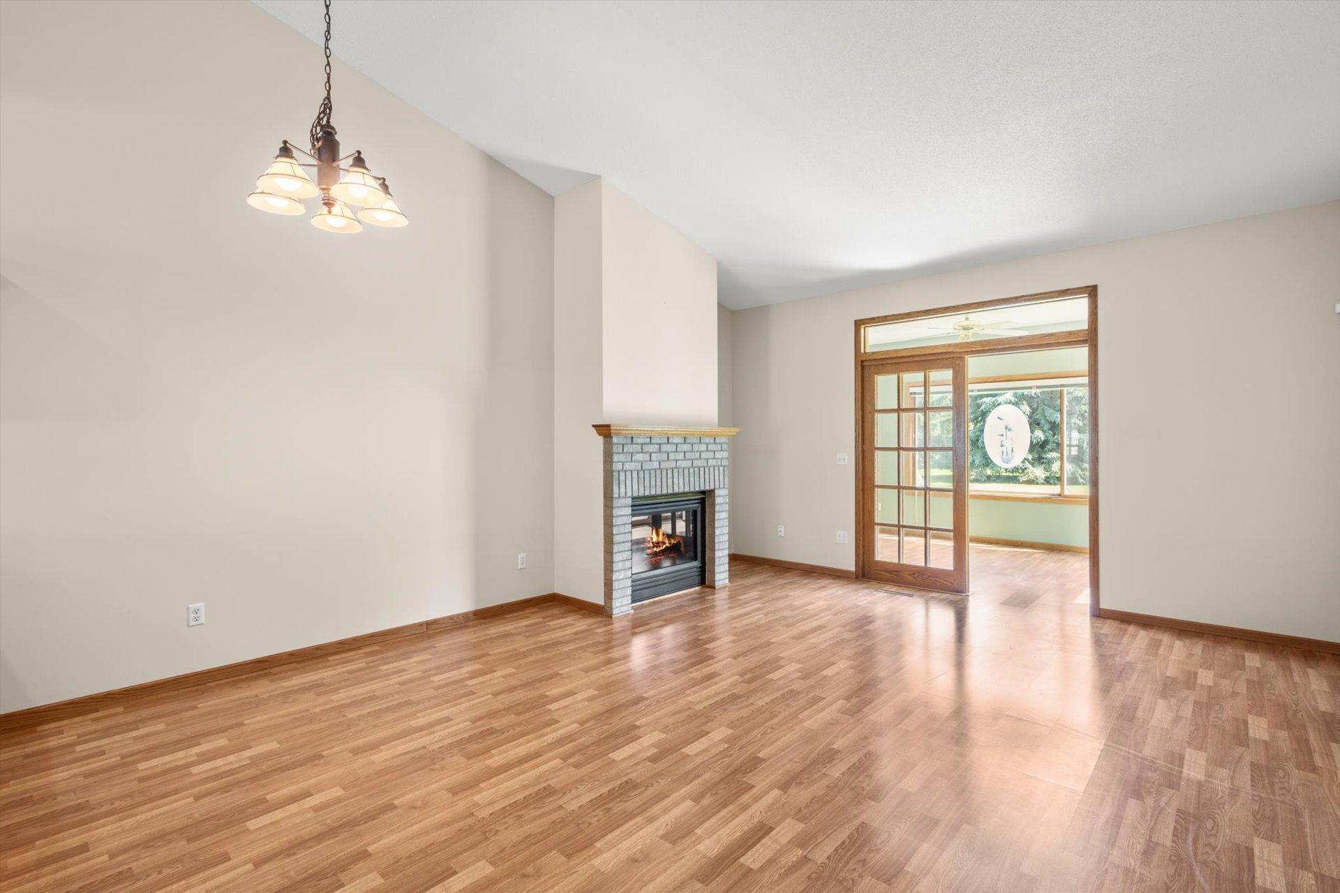 572 Aqua Circle