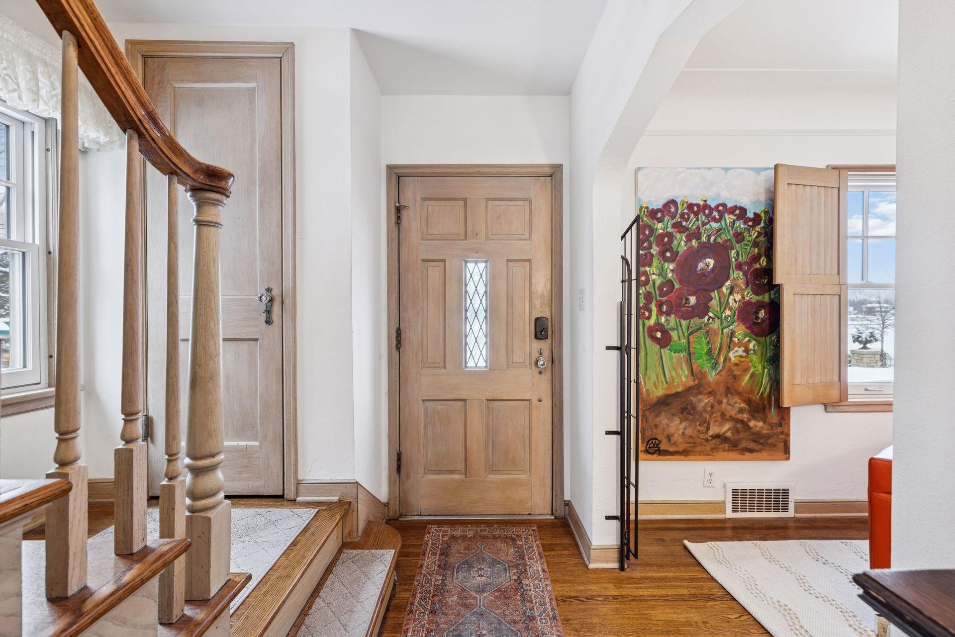 1197 Como Boulevard W