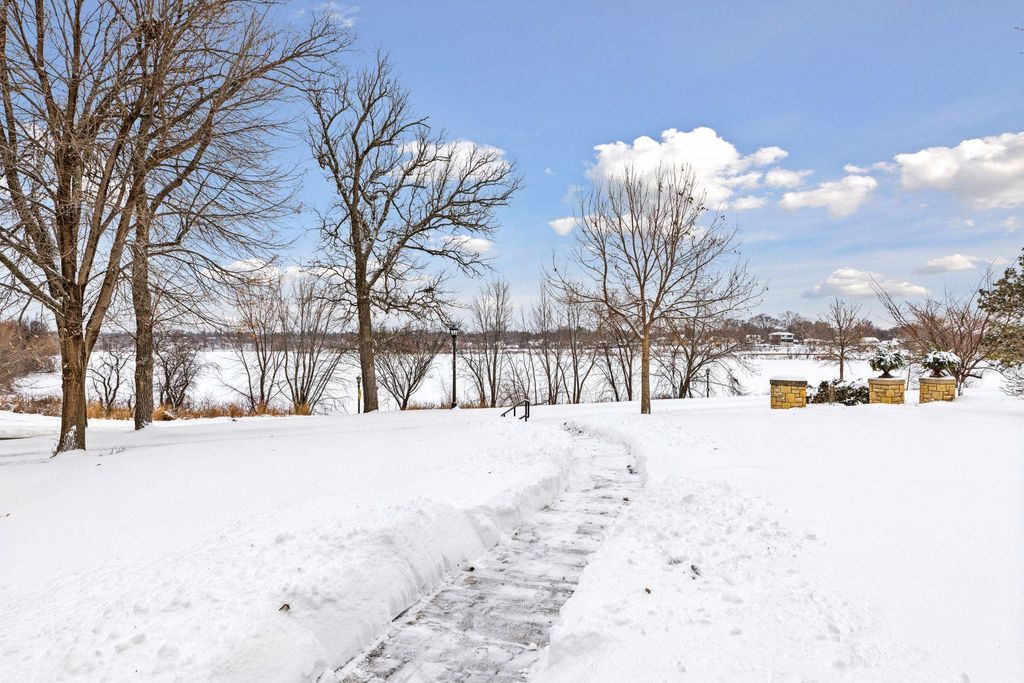 Photo of 1197 Como Boulevard W, Saint Paul, MN 55103 (MLS # 7021267)