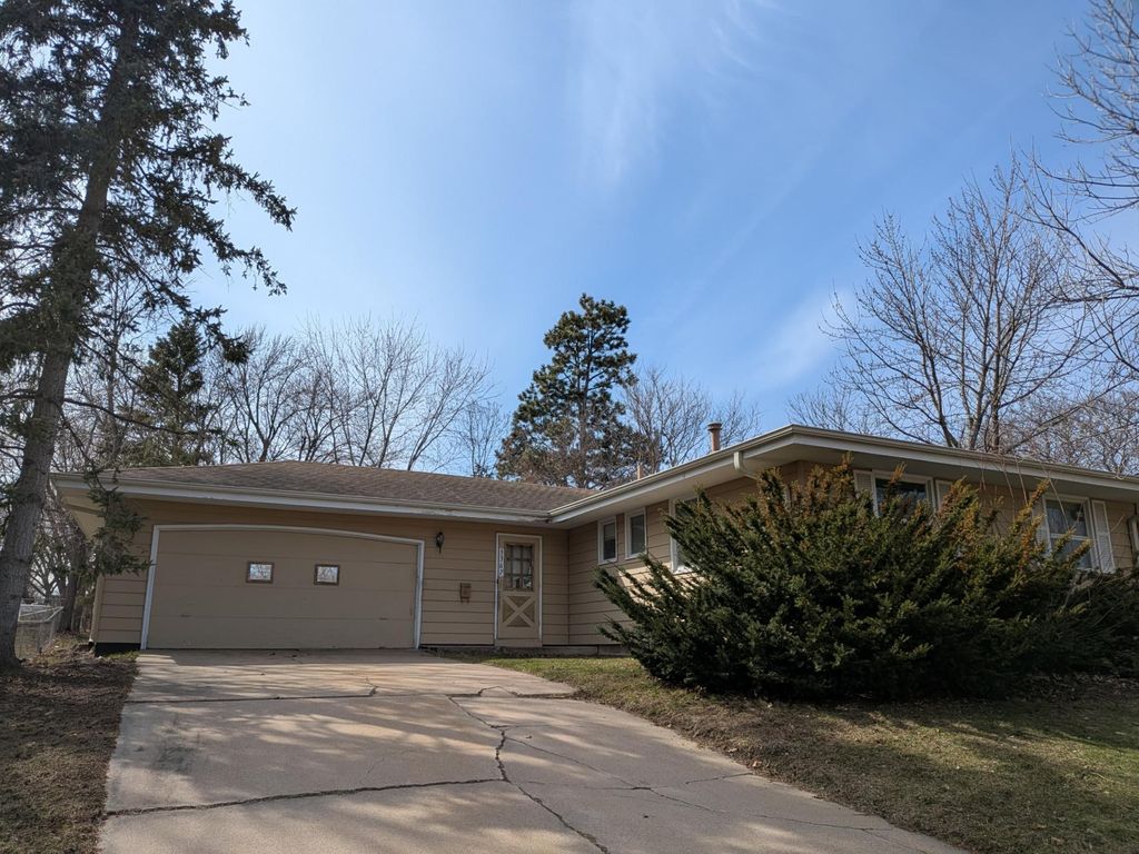 Photo of 3367 Xylon Avenue N, New Hope, MN 55427 (MLS # 7050662)