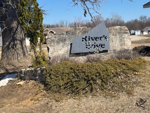 Photo of 108 Miller Court, Le Roy, MN 55951 (MLS # 6690865)