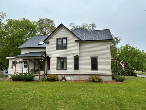 Photo of 324 S Swift Avenue, Litchfield, MN 55355 (MLS # 7078918)