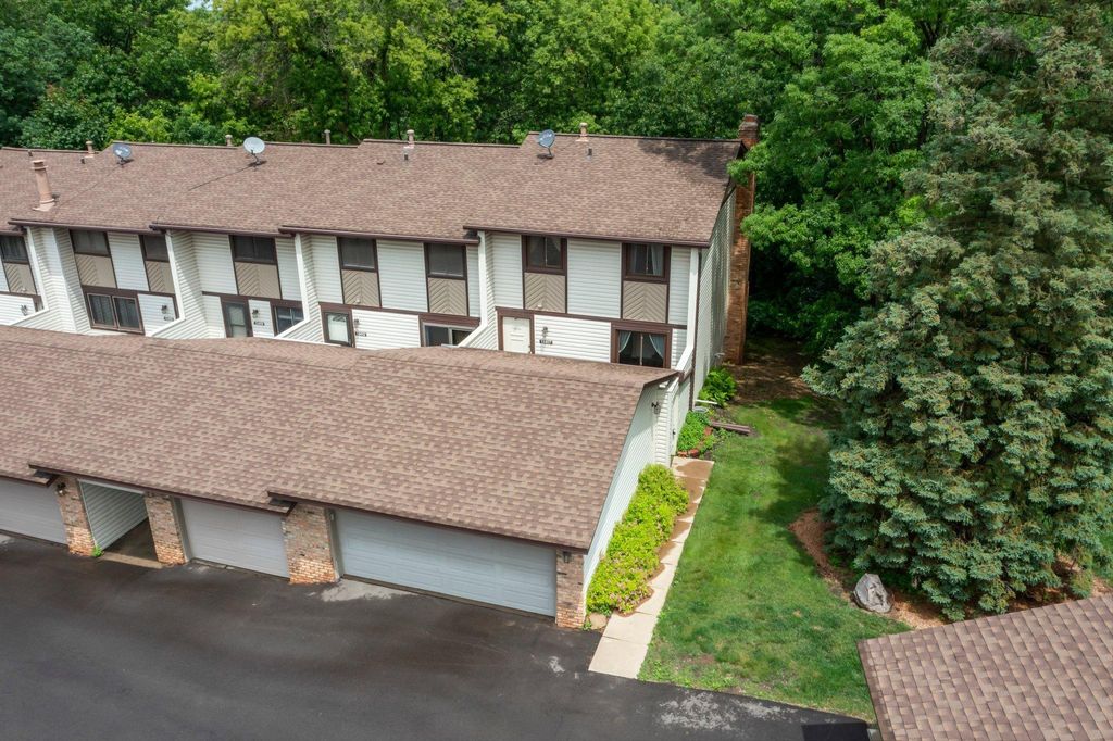 Photo of 13417 Heather Hills Drive, Burnsville, MN 55337 (MLS # 7065185)