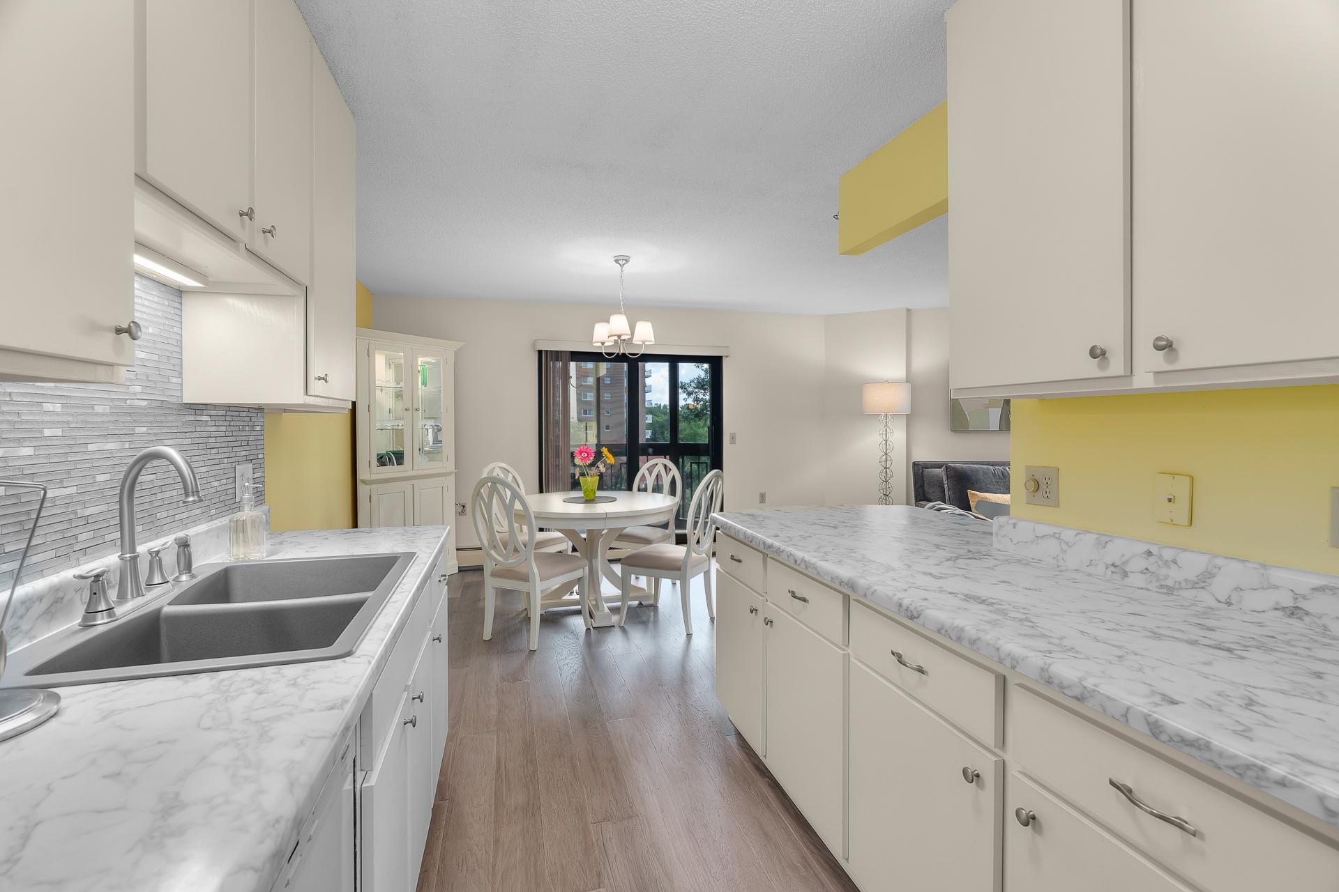 6615 Lake Shore Drive S 517