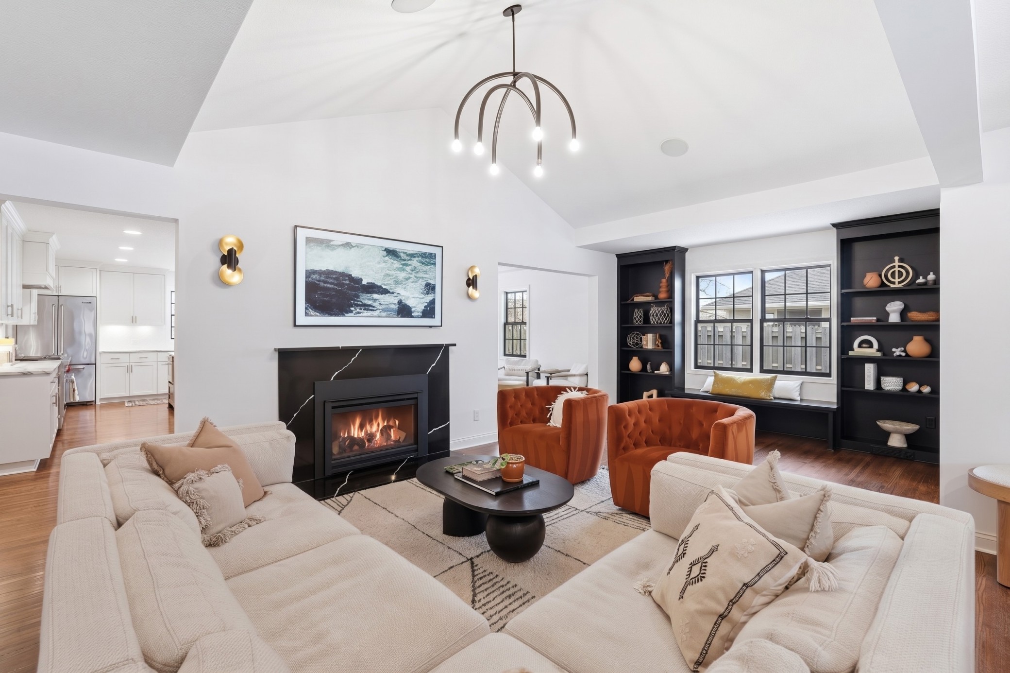 225 Broadway Avenue N