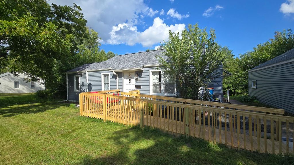 Photo of 10325 Grand Avenue S, Bloomington, MN 55420 (MLS # 7022930)