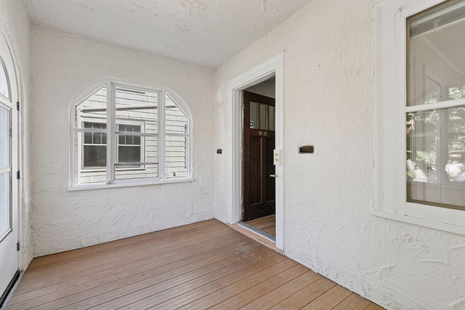 1926 Saint Clair Avenue