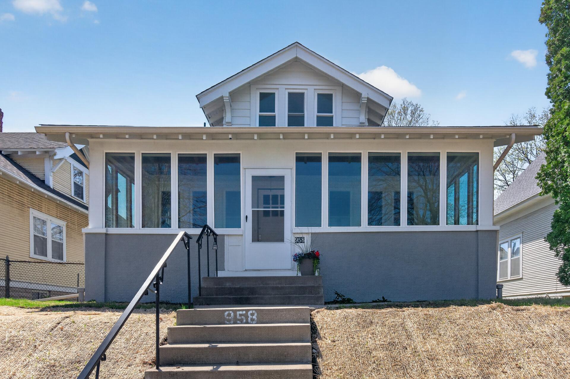 958 Carroll Avenue