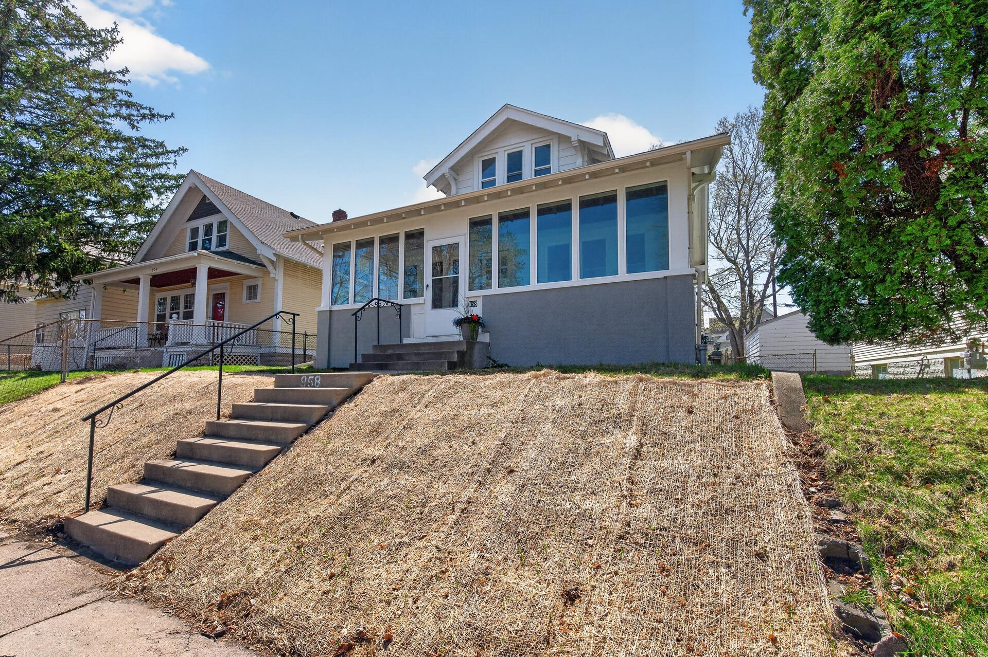 958 Carroll Avenue