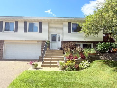 4232 Bridgewood Terrace Vadnais Heights MN 55127