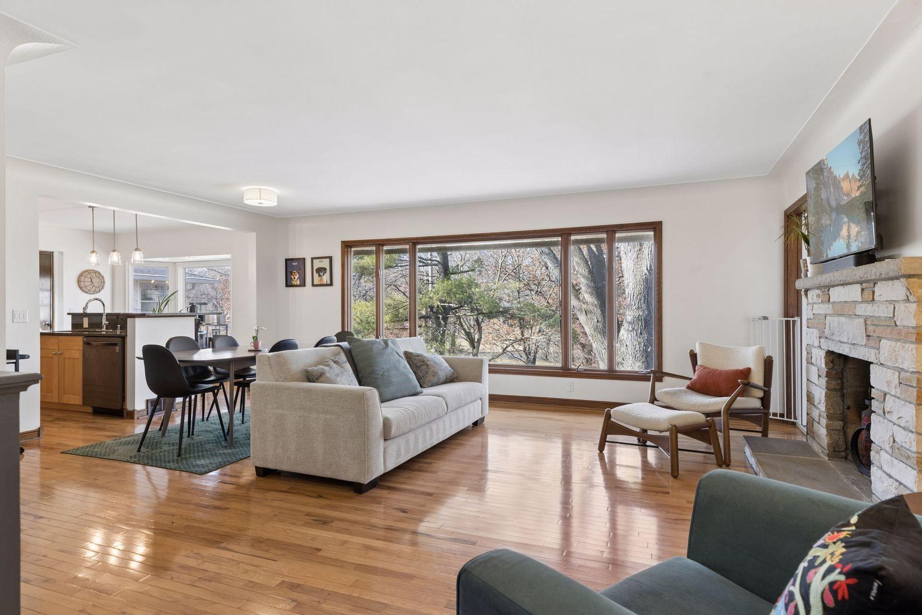 3220 Cavell Lane