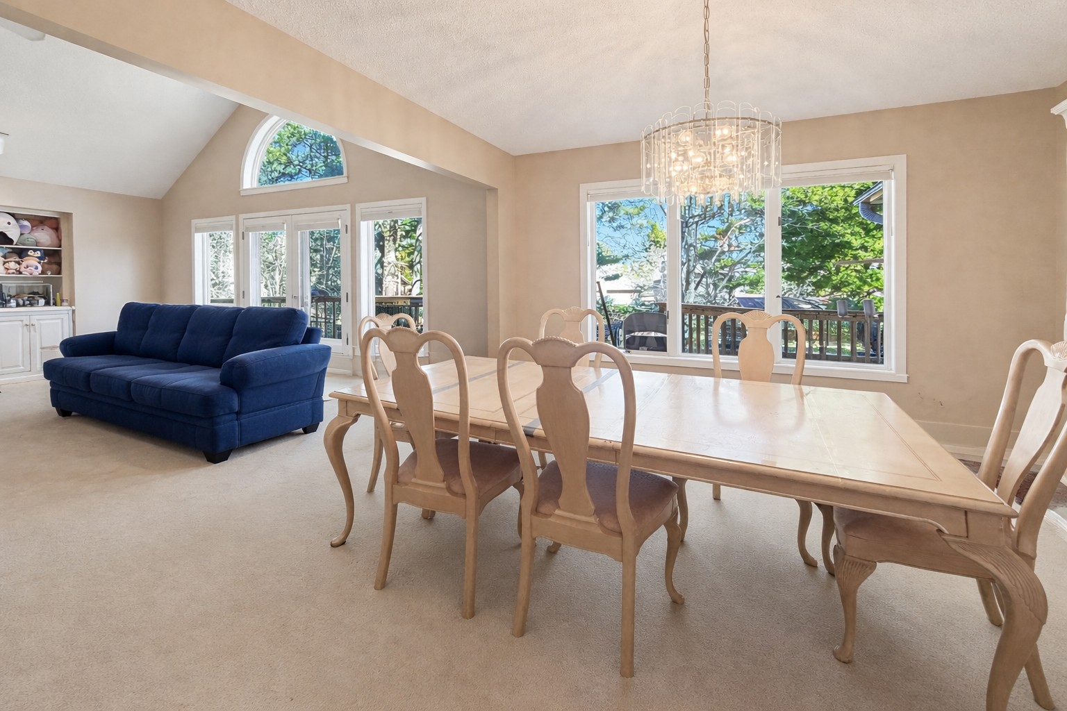 8992 Hidden Meadow Road