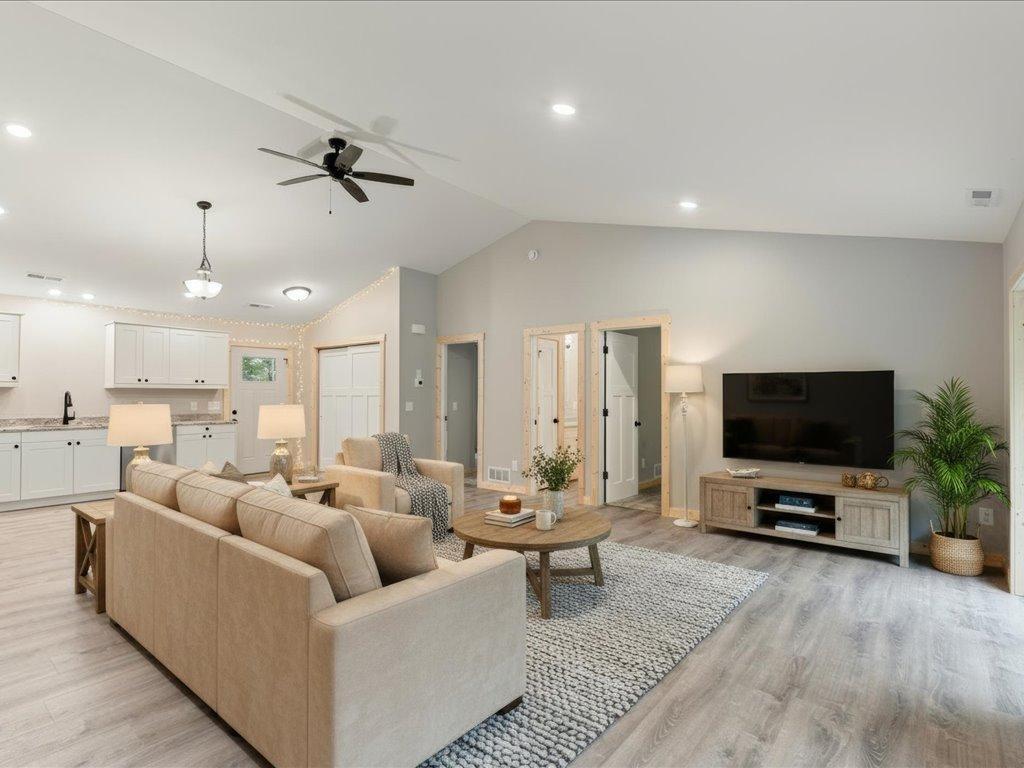 7779 Scenic Overlook