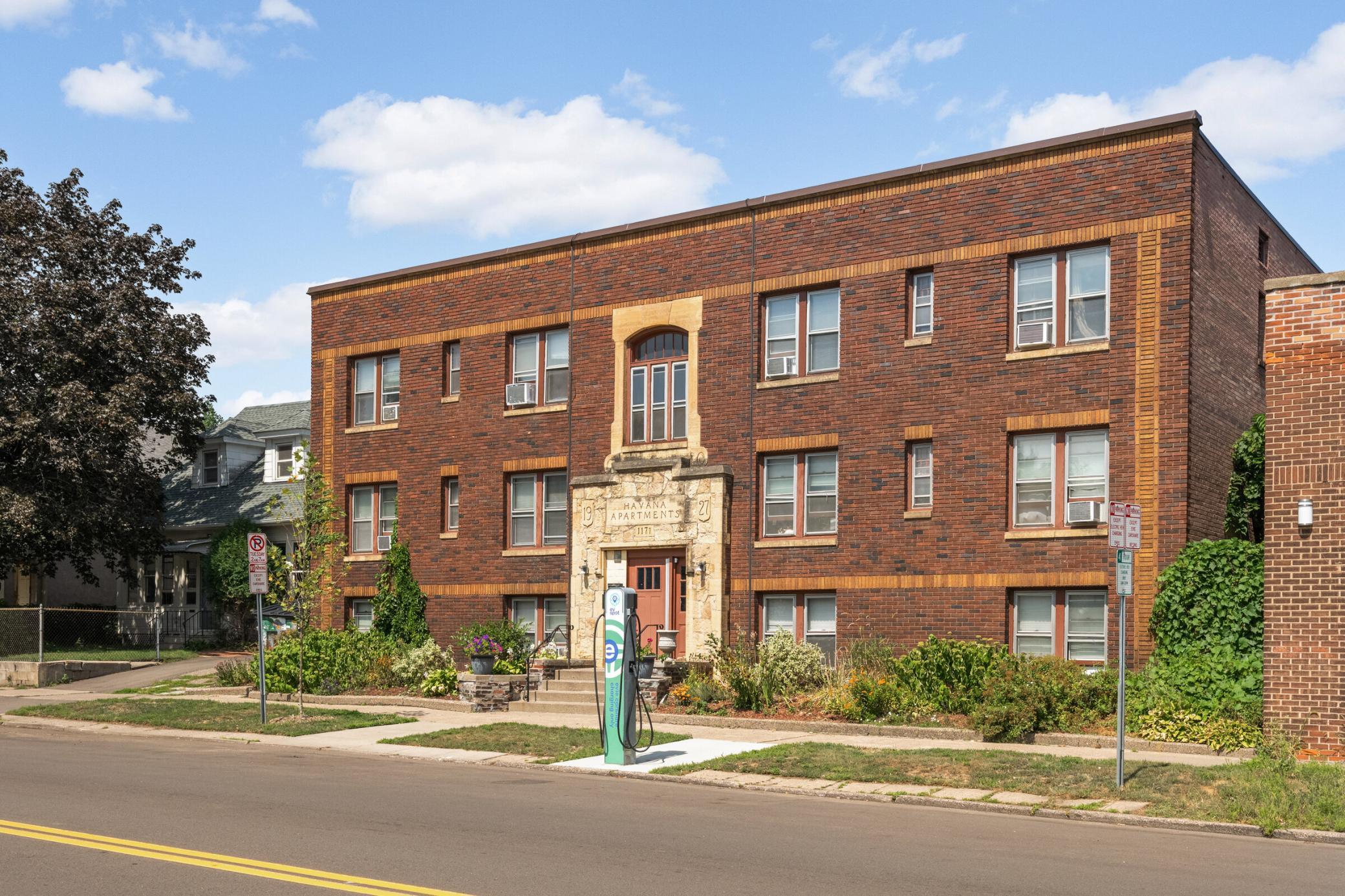 1171 Selby Avenue