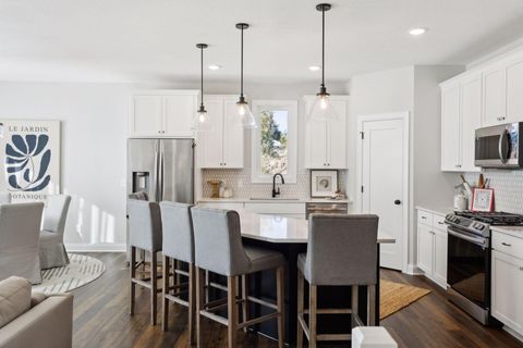 2179 Eustis Street Roseville MN 55113