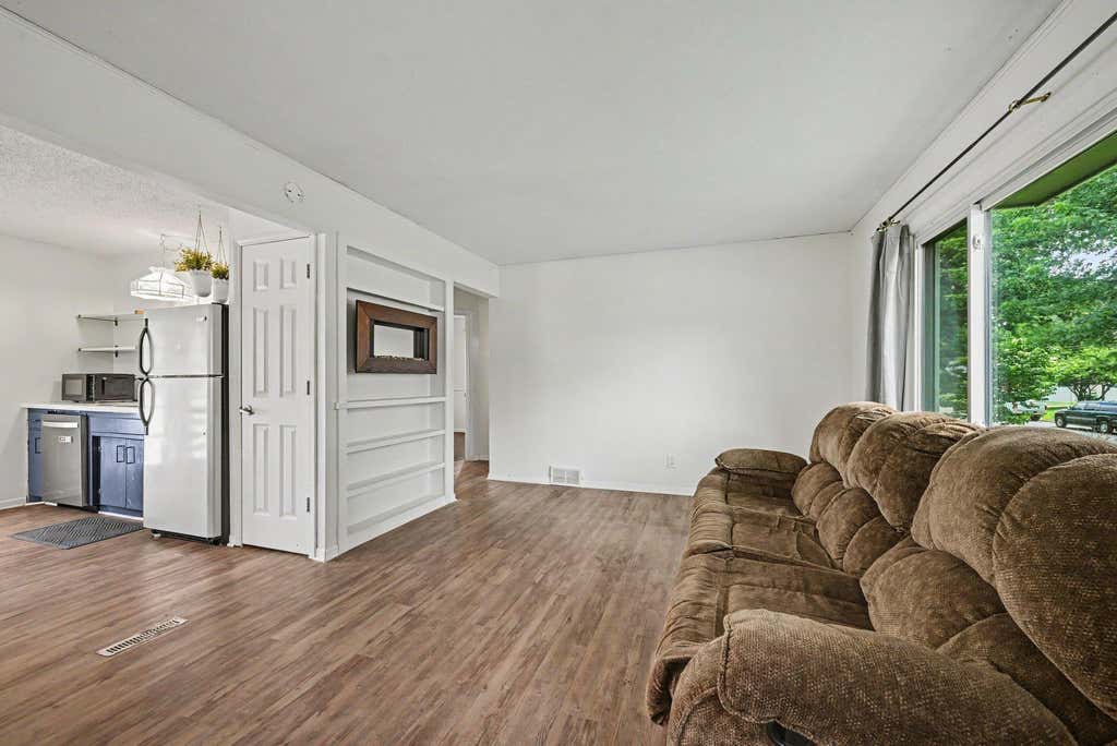 Photo of 5602 57th Avenue N, Crystal, MN 55429 (MLS # 7047790)