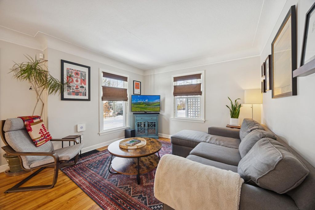 Photo of 3326 Chowen Avenue N, Robbinsdale, MN 55422 (MLS # 7017719)