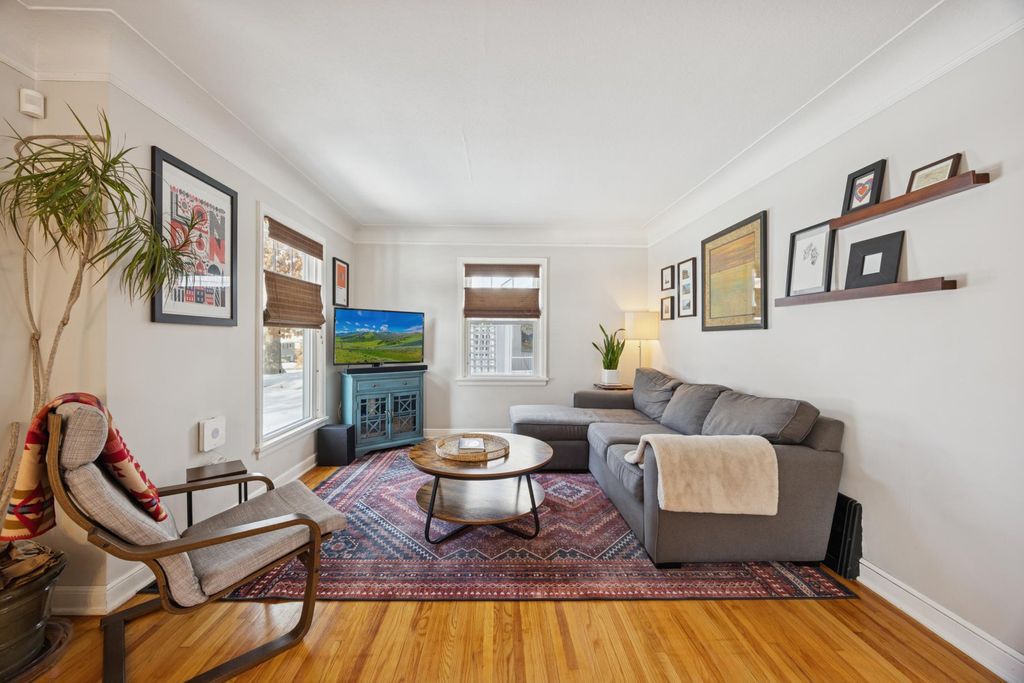 Photo of 3326 Chowen Avenue N, Robbinsdale, MN 55422 (MLS # 7017719)