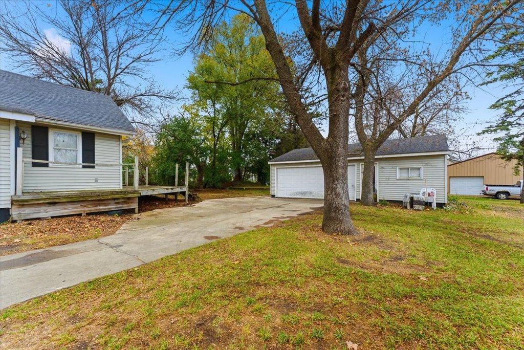 Photo of 420 Pleasant Avenue S, Brooten, MN 56316 (MLS # 6812888)