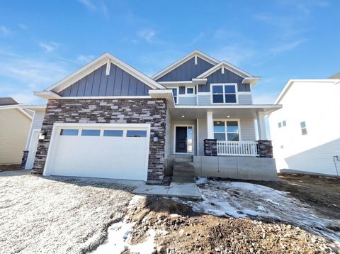 2471 Tyrone Drive S Shakopee MN 55379