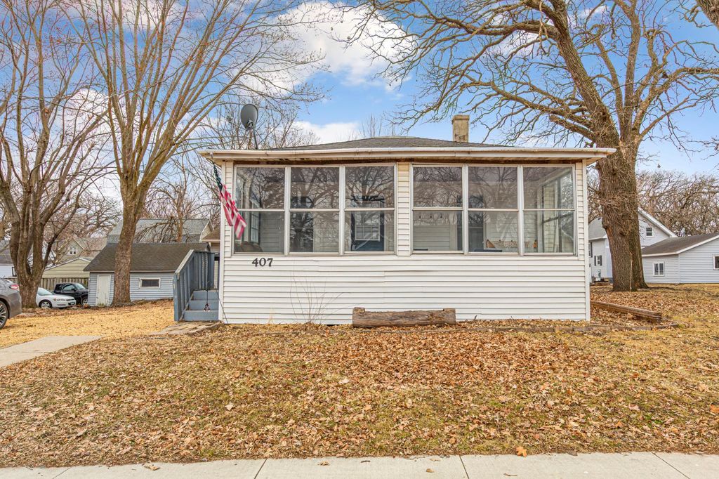 Photo of 407 3rd Street NE, Waseca, MN 56093 (MLS # 7030612)