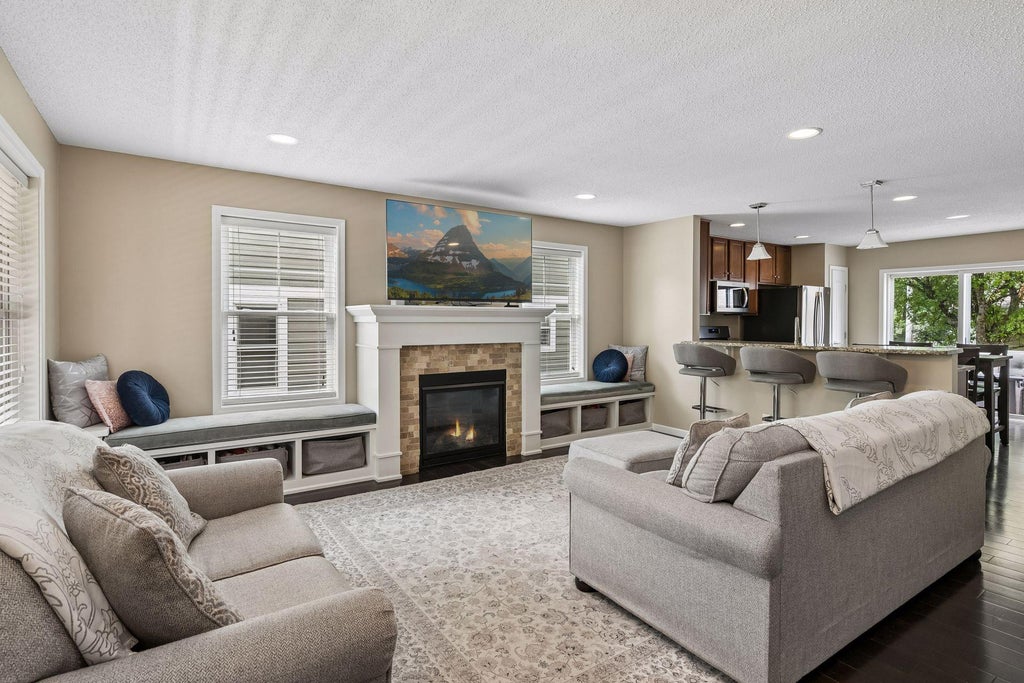 Photo of 611 Whitall Street, Saint Paul, MN 55130 (MLS # 7114539)