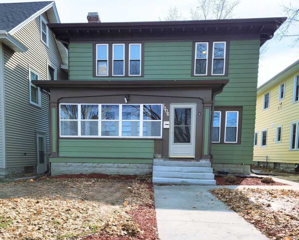 Photo of 1006 Laurel Avenue, Saint Paul, MN 55104 (MLS # 7040734)