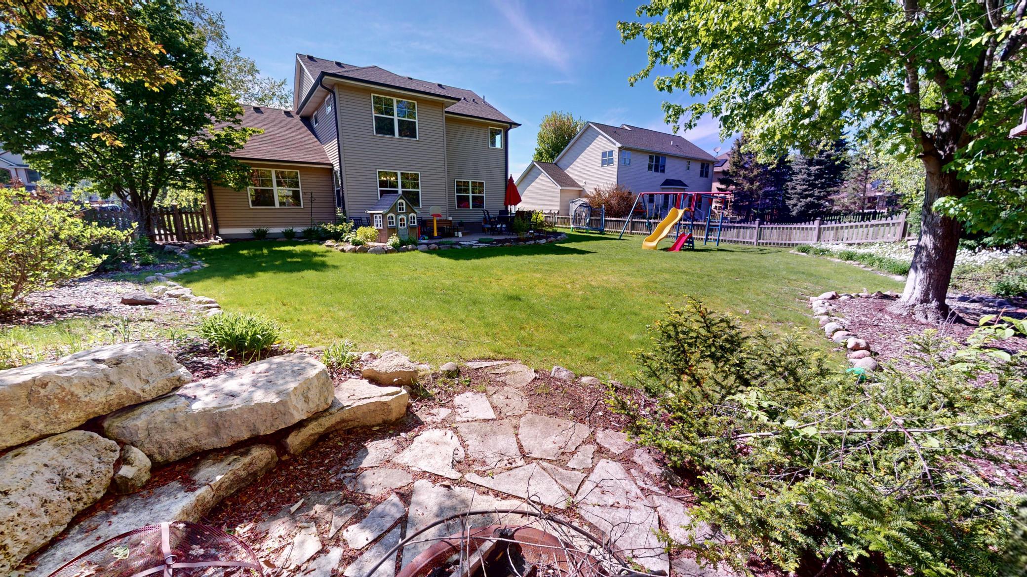 5884 Pintail Lane