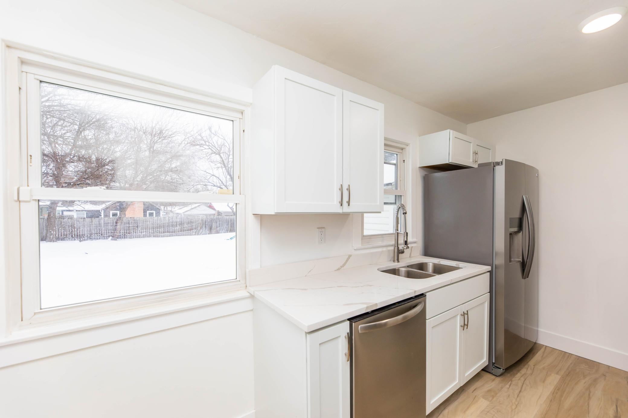 6829 Elliot Avenue S