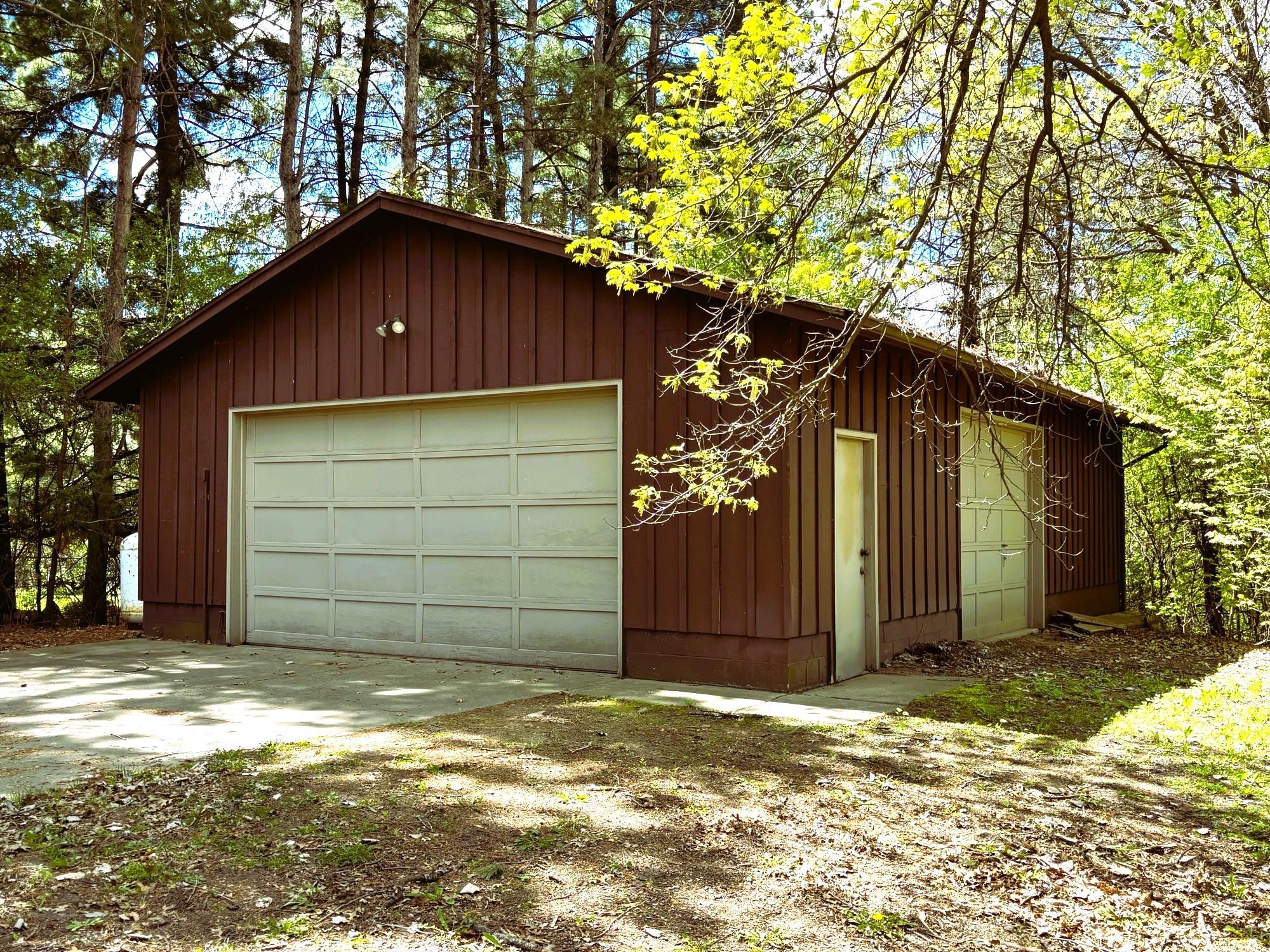 1447 Sterling Street S