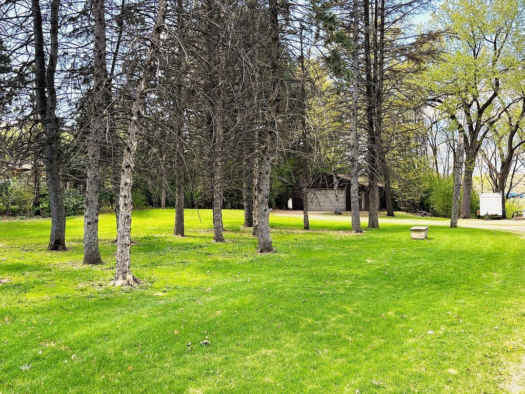 Photo of 1447 Sterling Street S, Maplewood, MN 55119 (MLS # 7040280)