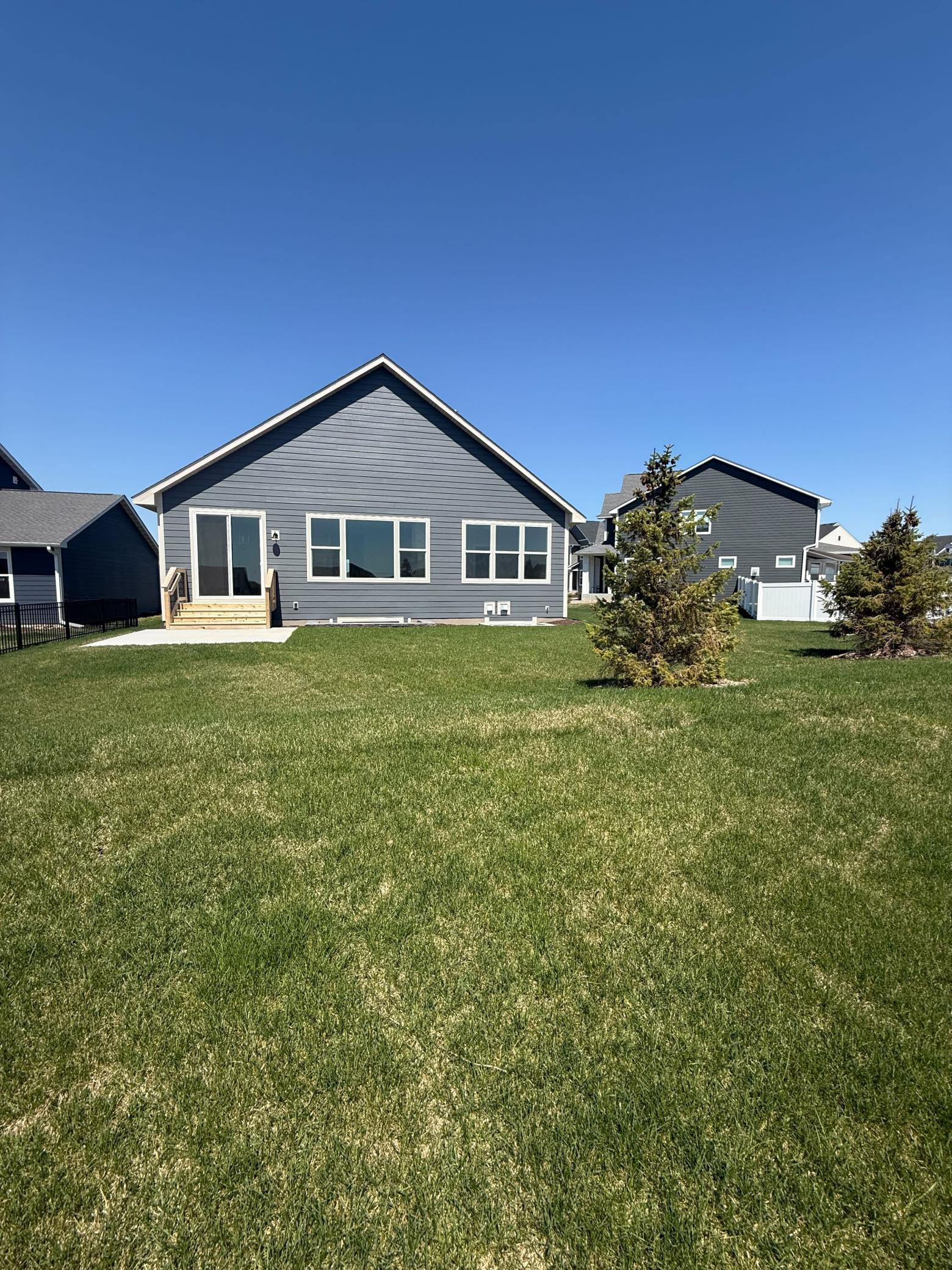 10142 Arrowwood Trail
