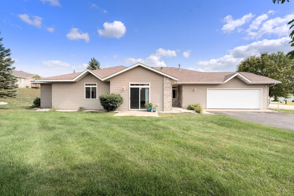 Photo of 4121 Trumpeter Drive SE, Rochester, MN 55904 (MLS # 7153908)