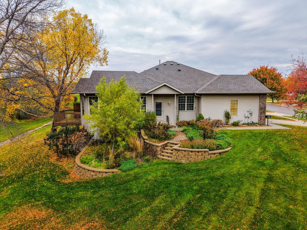 Photo of 1431 Kings Run Dr NW DR, Rochester, MN 55901 (MLS # 7165699)