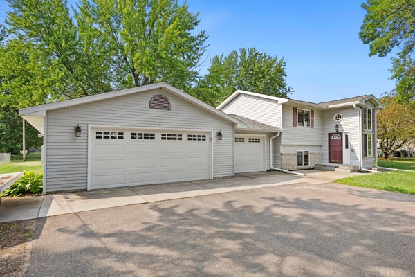 720 W 2ND ST, RUSH CITY, MN 55069 - Image 5209fce373b136f2aebd62a8a3df21ba/1122413530