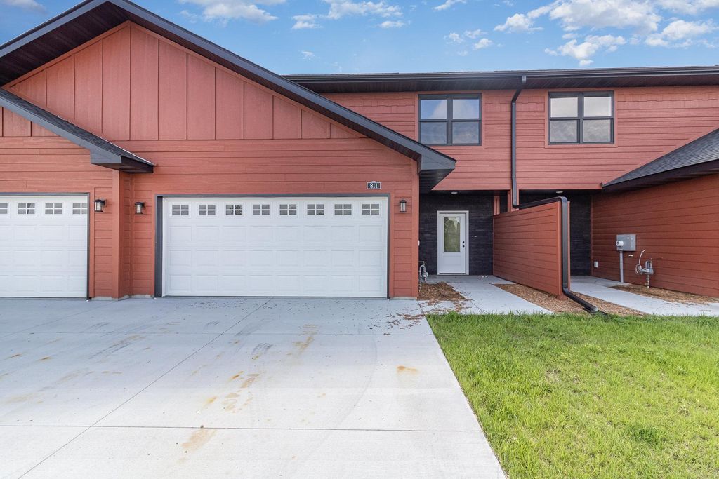Photo of 811 Viburnum Street, Belle Plaine, MN 56011 (MLS # 6727681)
