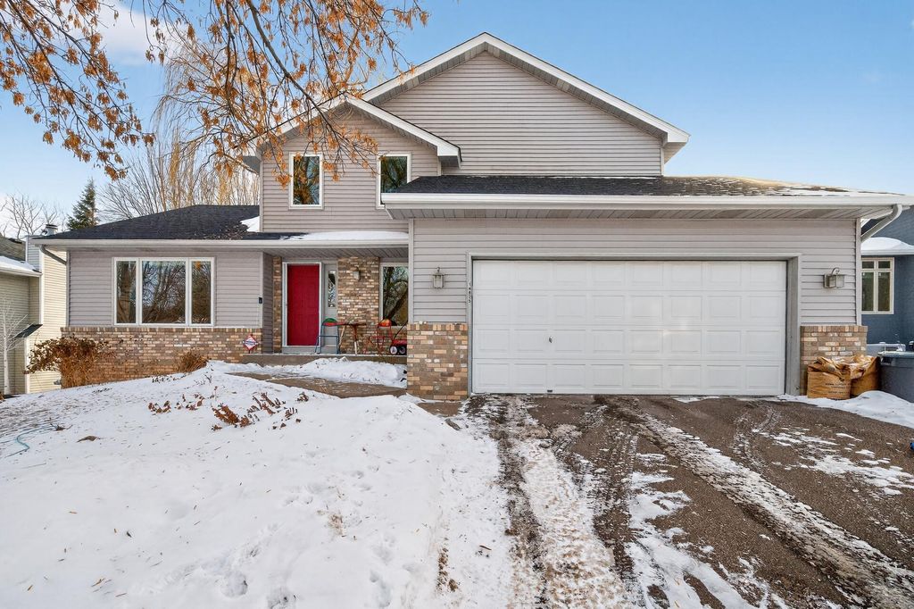 Photo of 14825 39th Avenue N, Plymouth, MN 55446 (MLS # 7011694)