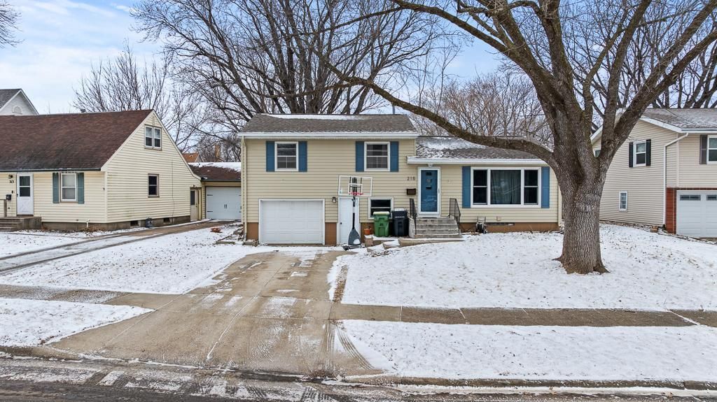 Photo of 215 N Hill Street, Marshall, MN 56258 (MLS # 7022383)