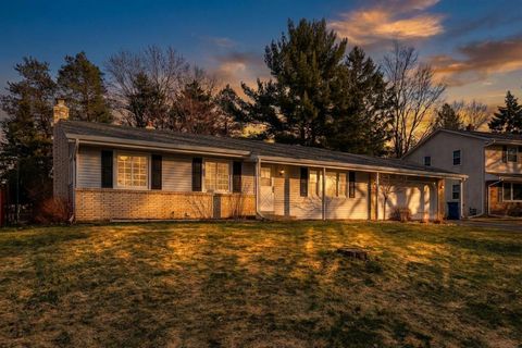 2974 Howard Street N Maplewood MN 55109