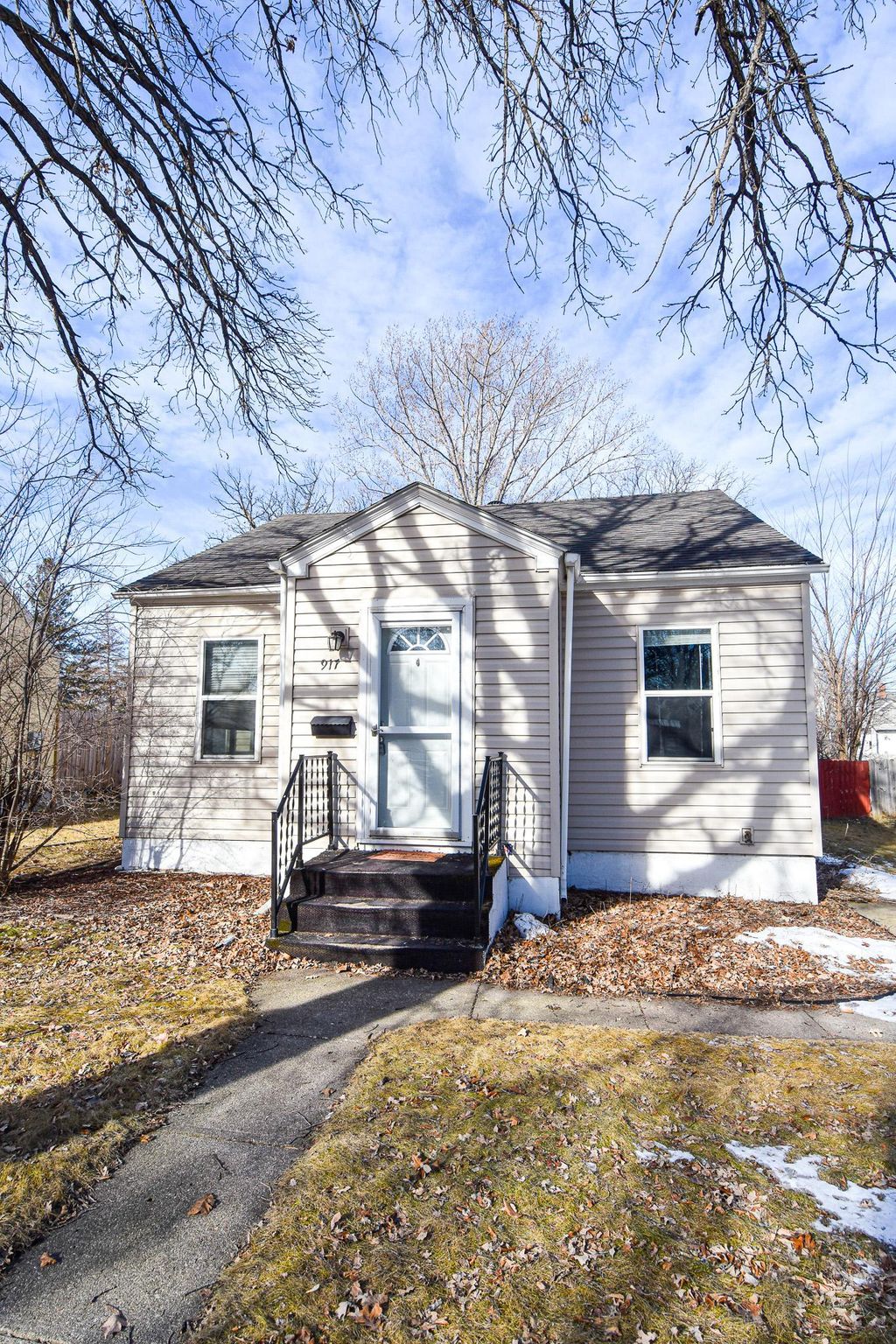 Photo of 917 Main Avenue N, Thief River Falls, MN 56701 (MLS # 7044822)
